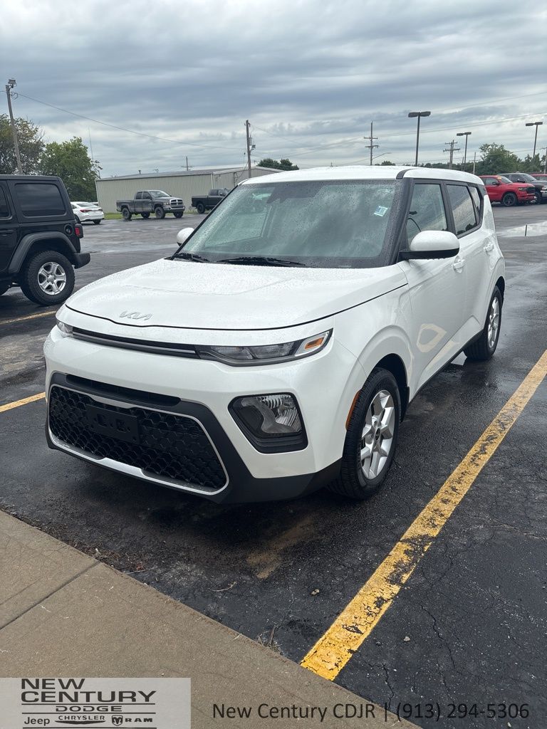 2022 Kia Soul LX