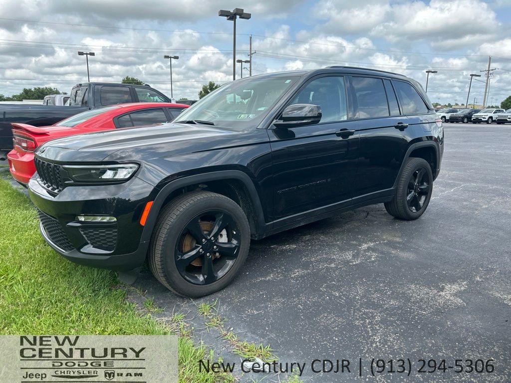 Used 2023 Jeep Grand Cherokee Limited with VIN 1C4RJHBG2PC573228 for sale in Kansas City