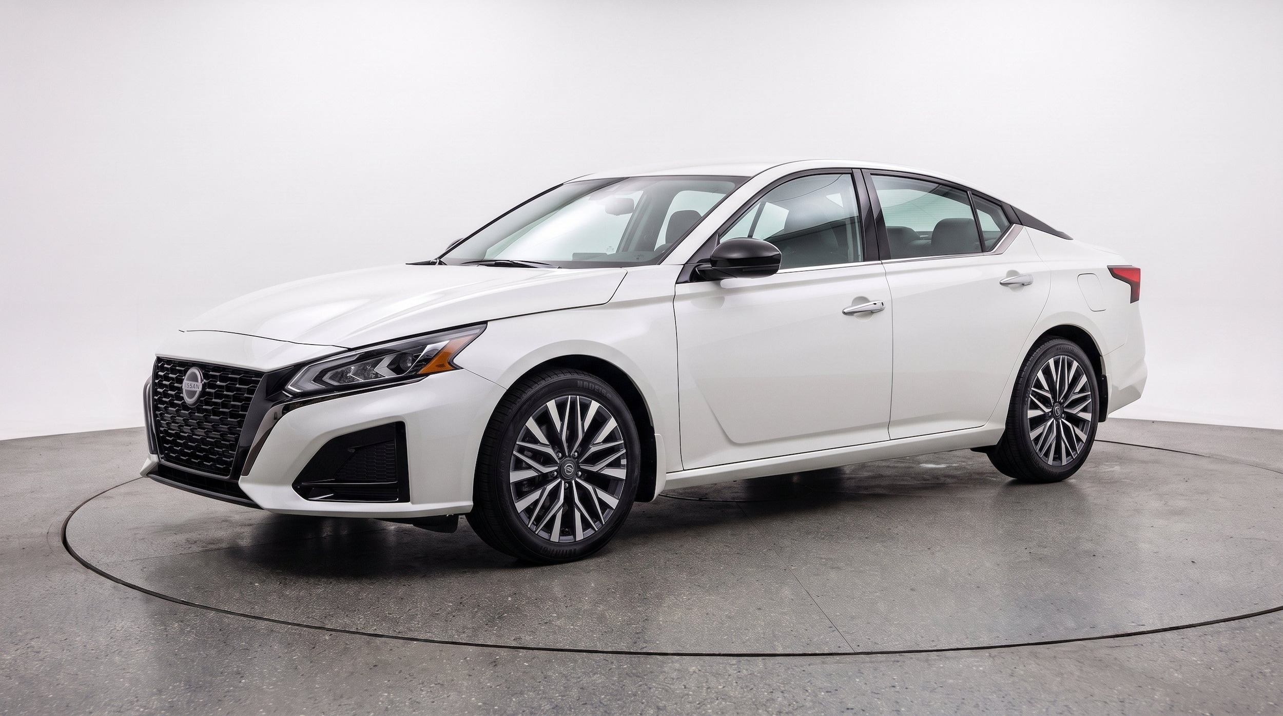 Thumbnail: 2025 Nissan Altima - 3