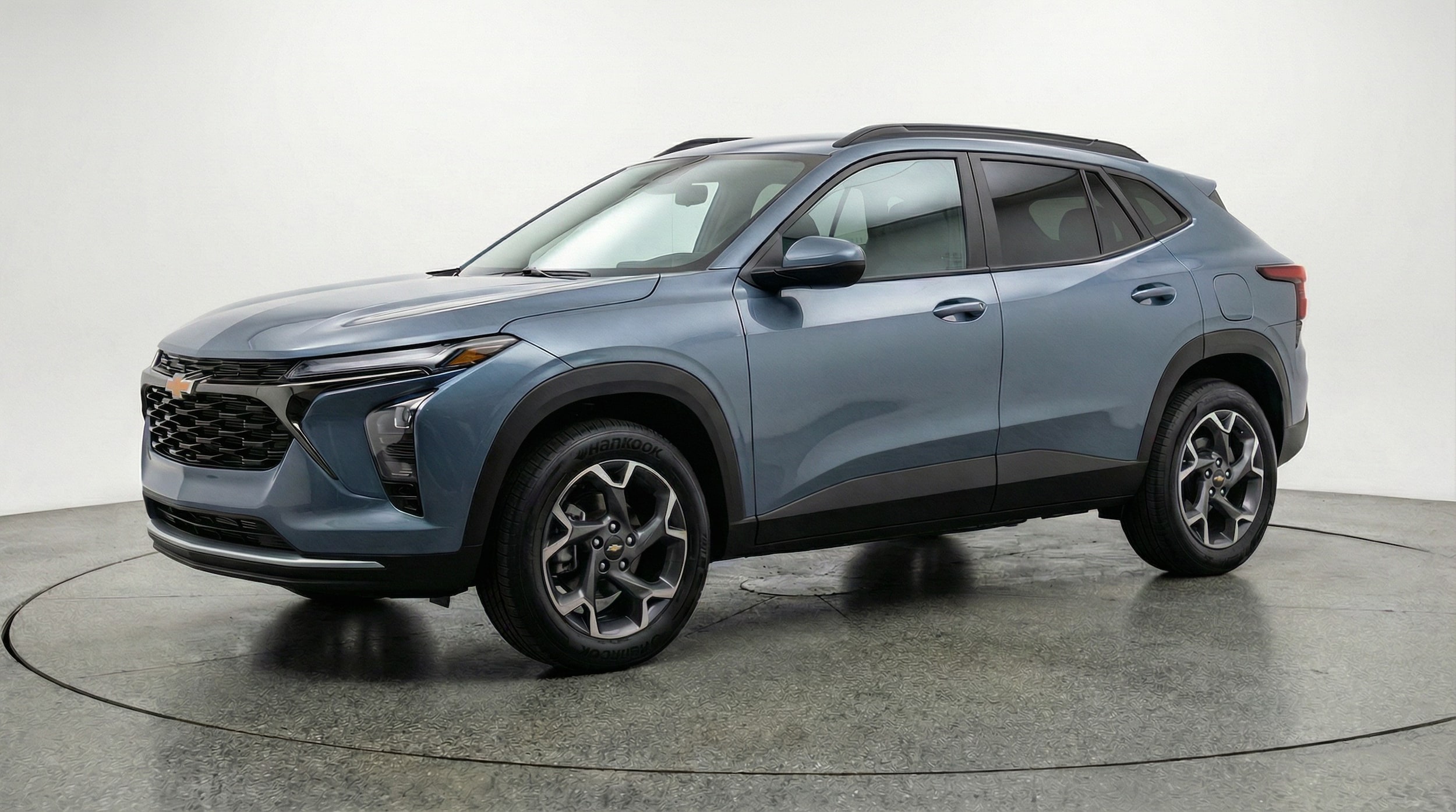 Thumbnail: 2025 Chevrolet Trax - 3