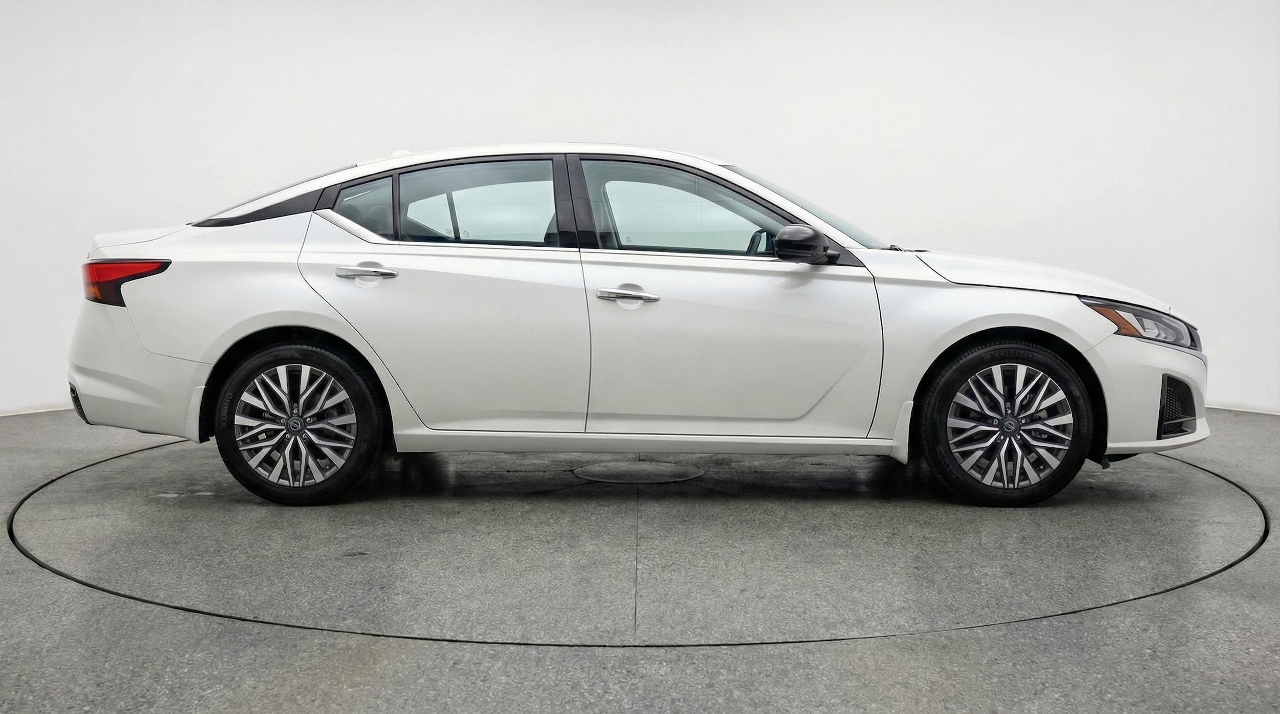 Thumbnail: 2025 Nissan Altima - 8