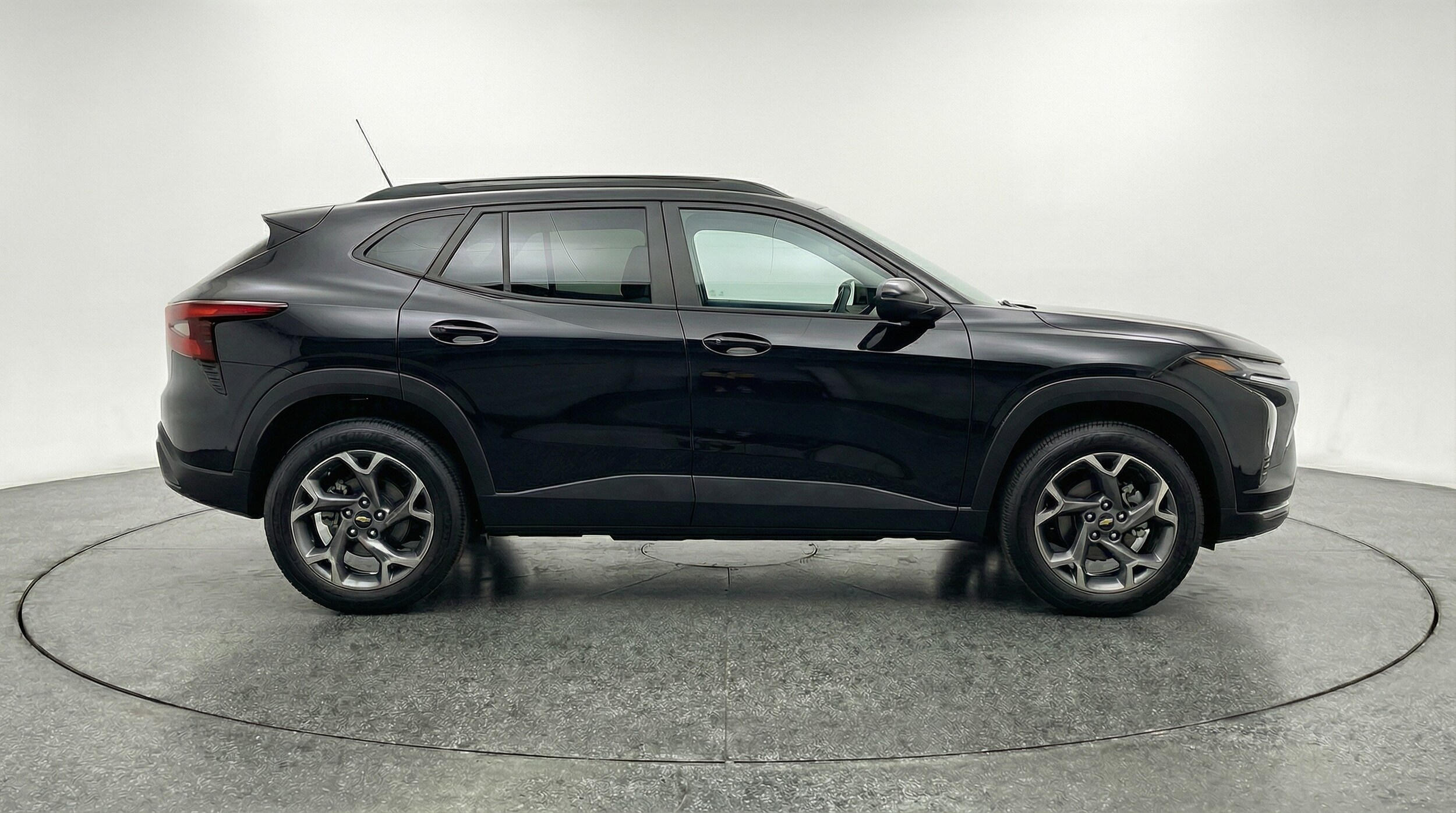 Thumbnail: 2025 Chevrolet Trax - 8