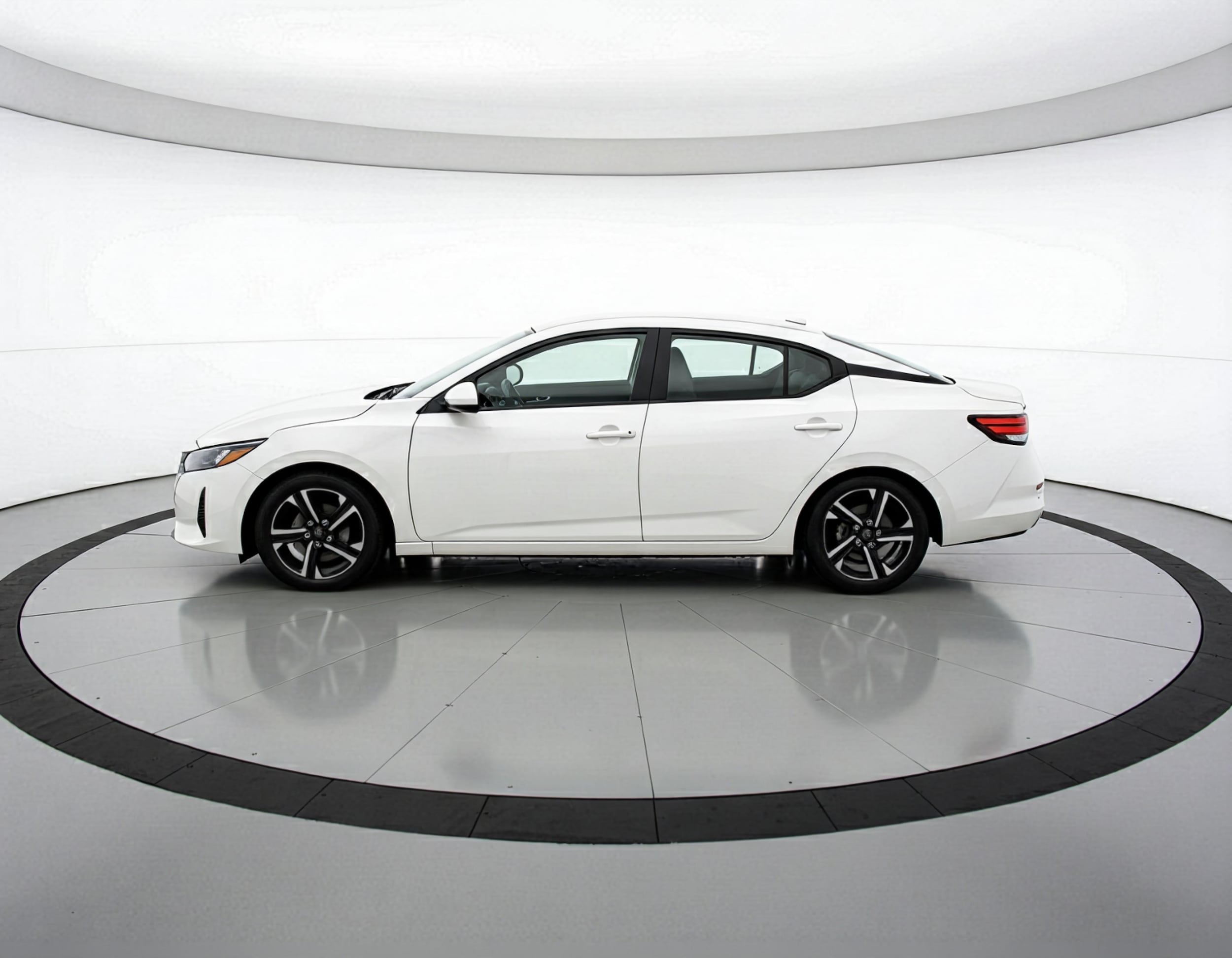 Thumbnail: 2025 Nissan Sentra - 4