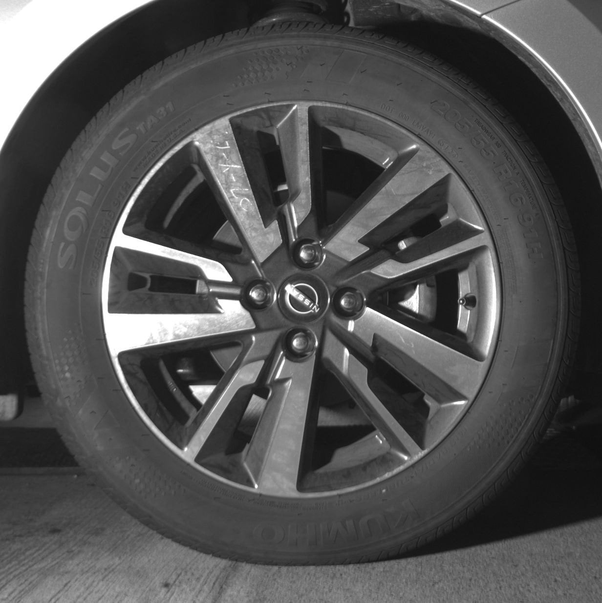 2025 Nissan Versa Sedan SV - Photo 12