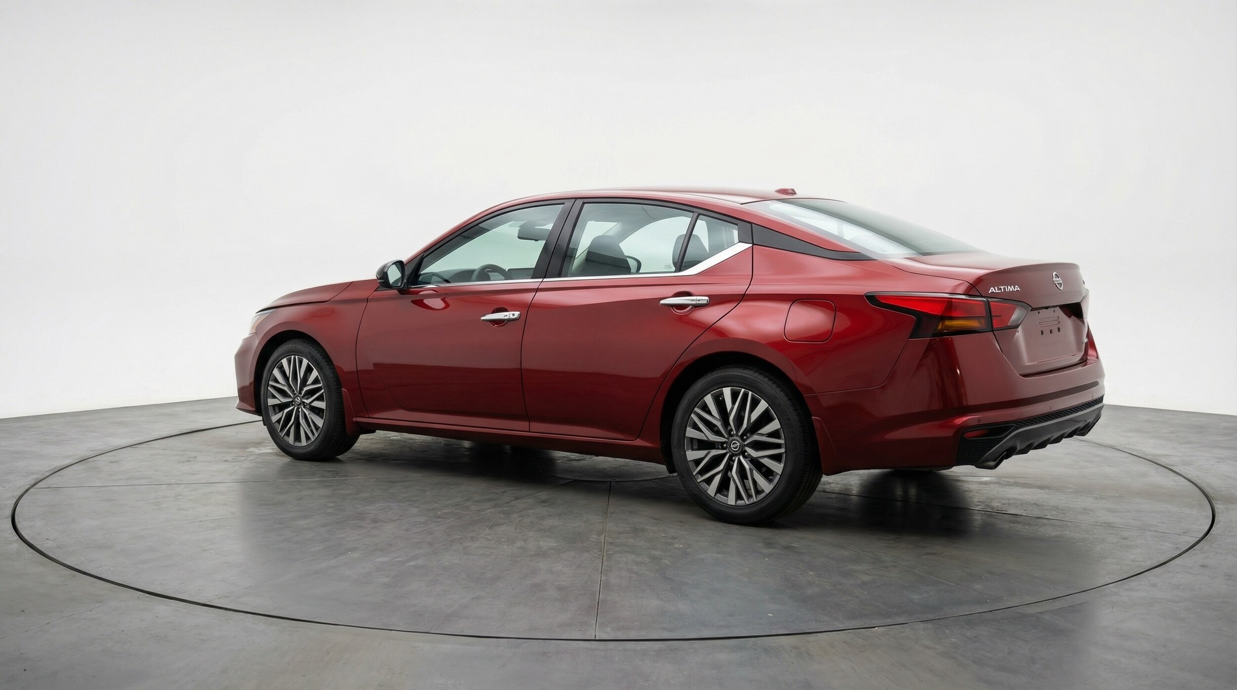 Thumbnail: 2025 Nissan Altima - 5