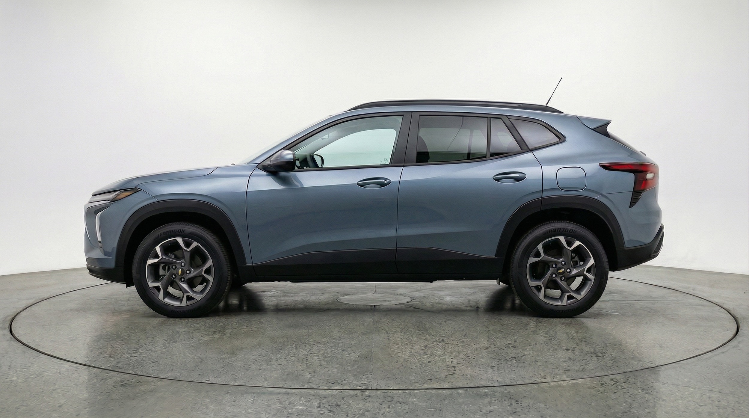 Thumbnail: 2025 Chevrolet Trax - 4