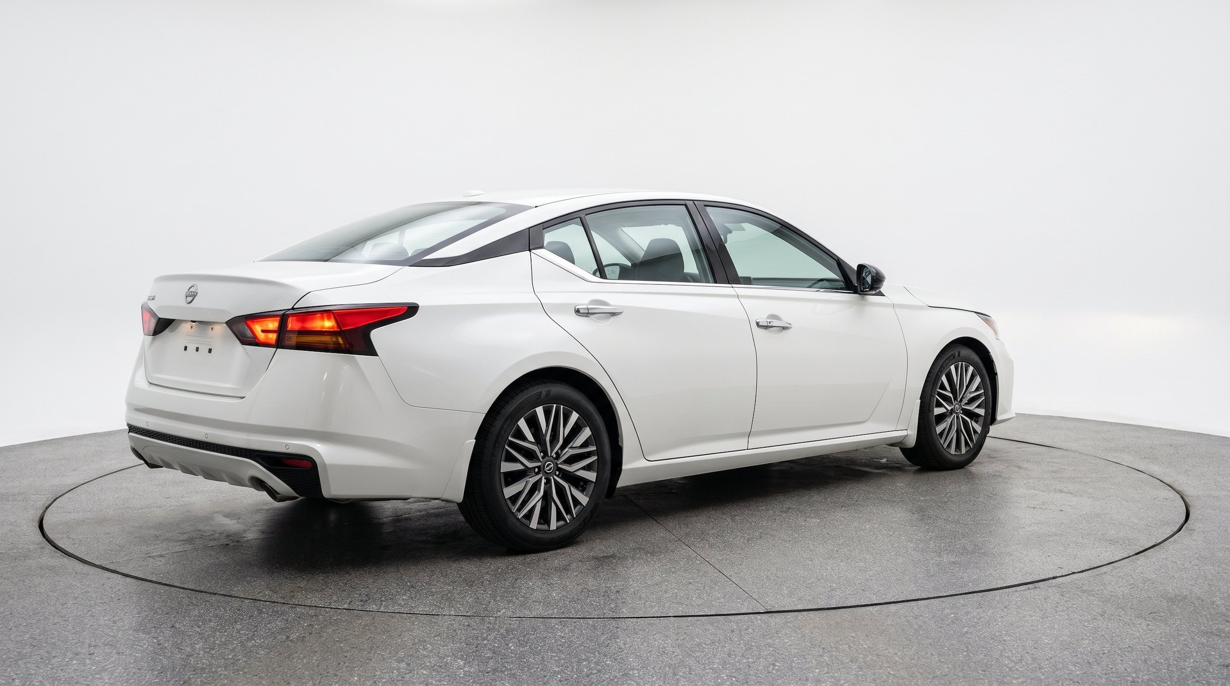 Thumbnail: 2025 Nissan Altima - 9