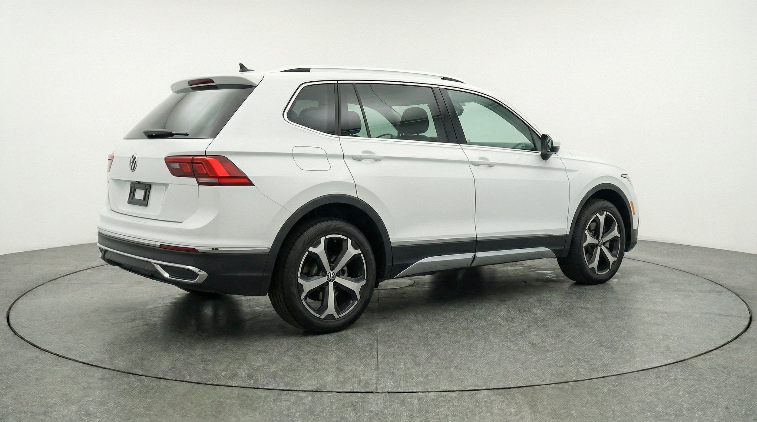 Thumbnail: 2026 Volkswagen Tiguan - 9