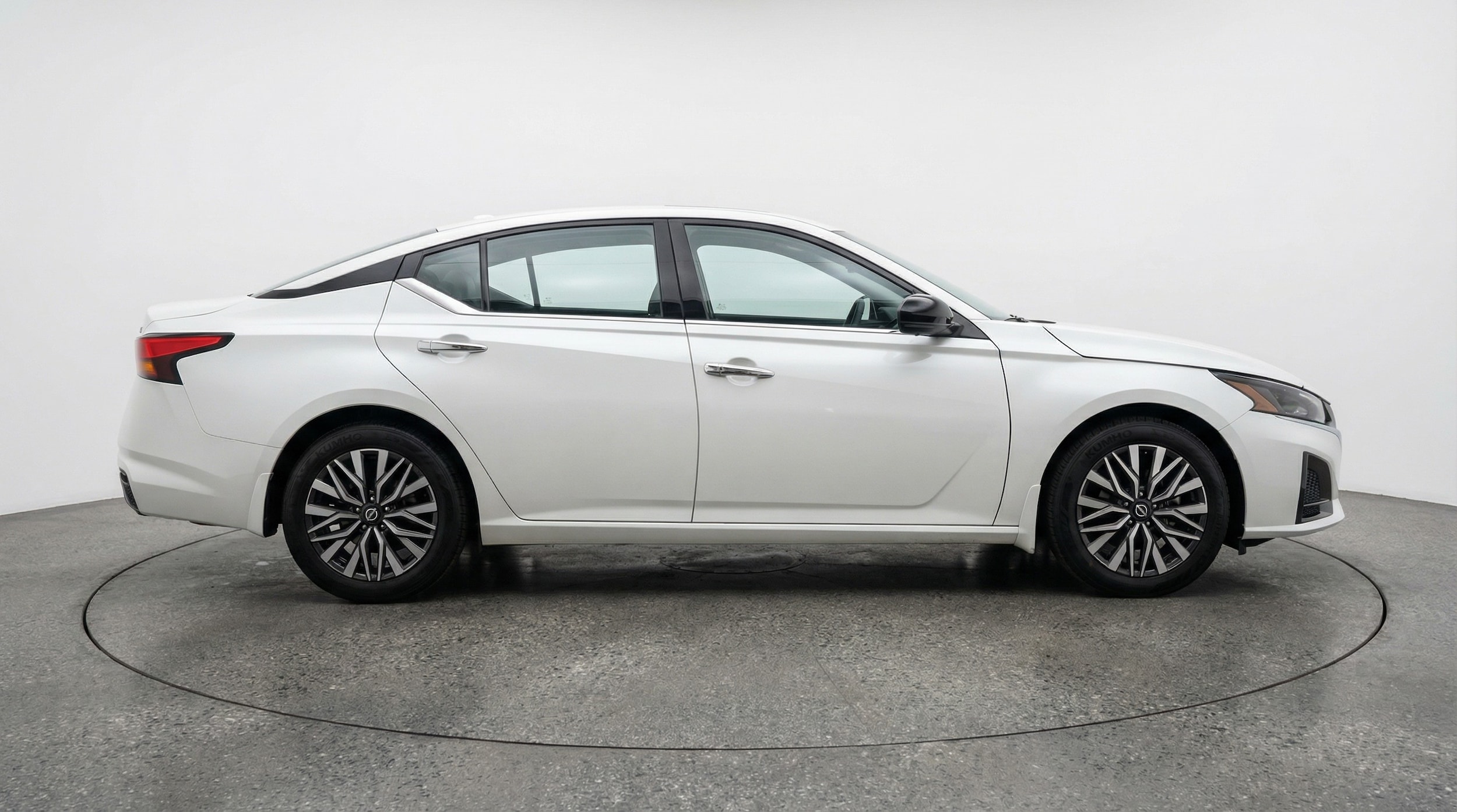 Thumbnail: 2025 Nissan Altima - 8