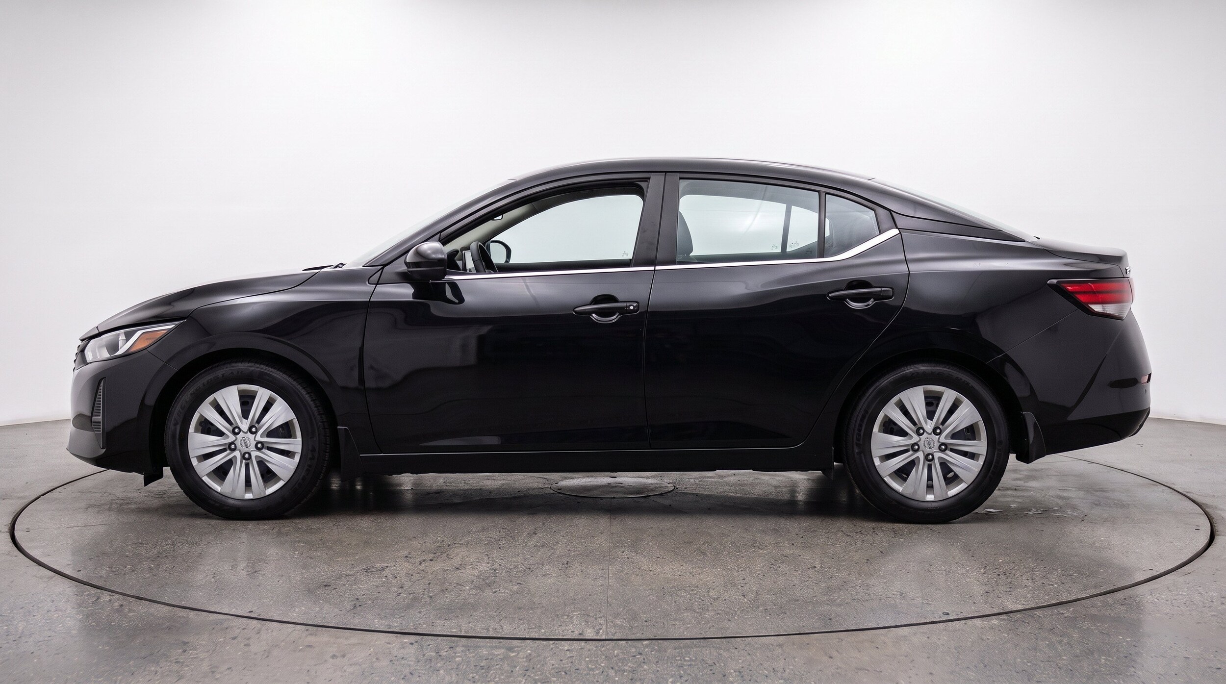 Thumbnail: 2025 Nissan Sentra - 5