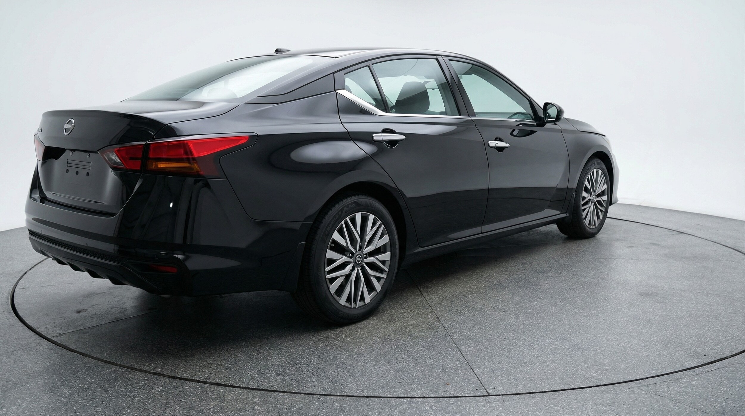 Thumbnail: 2025 Nissan Altima - 7