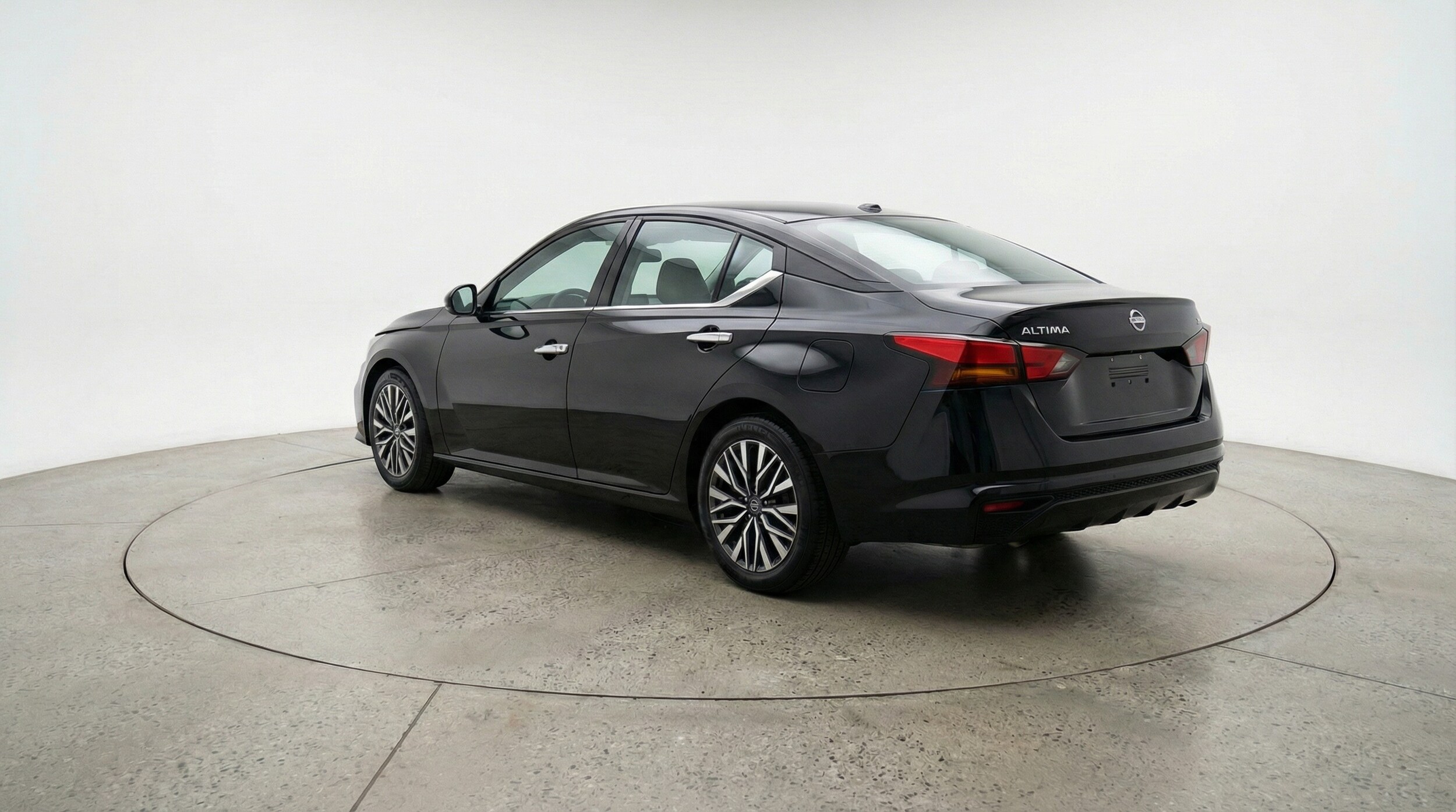 Thumbnail: 2025 Nissan Altima - 5