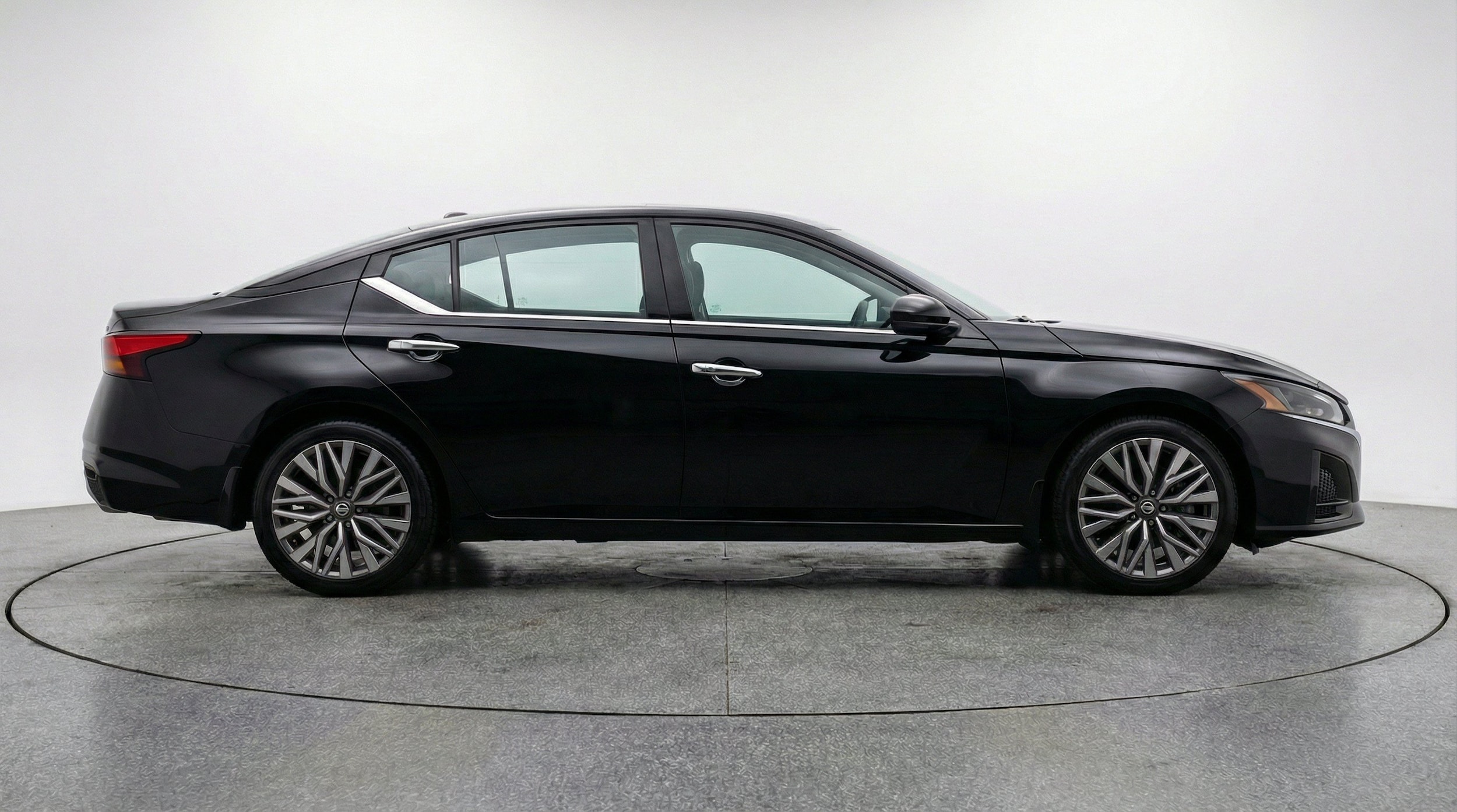 Thumbnail: 2025 Nissan Altima - 11