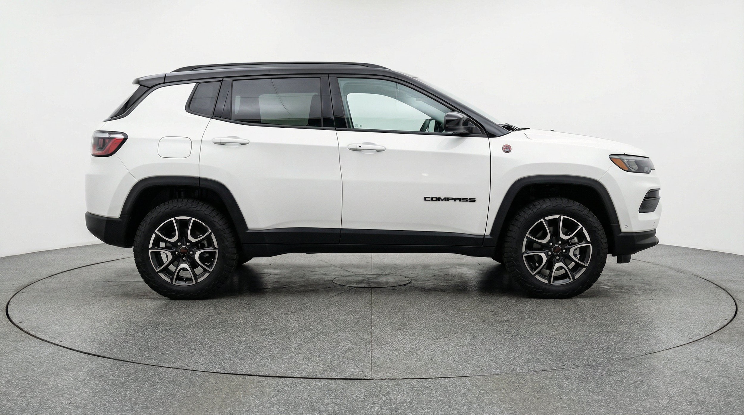 2025 Jeep Compass Trailhawk - Photo 10