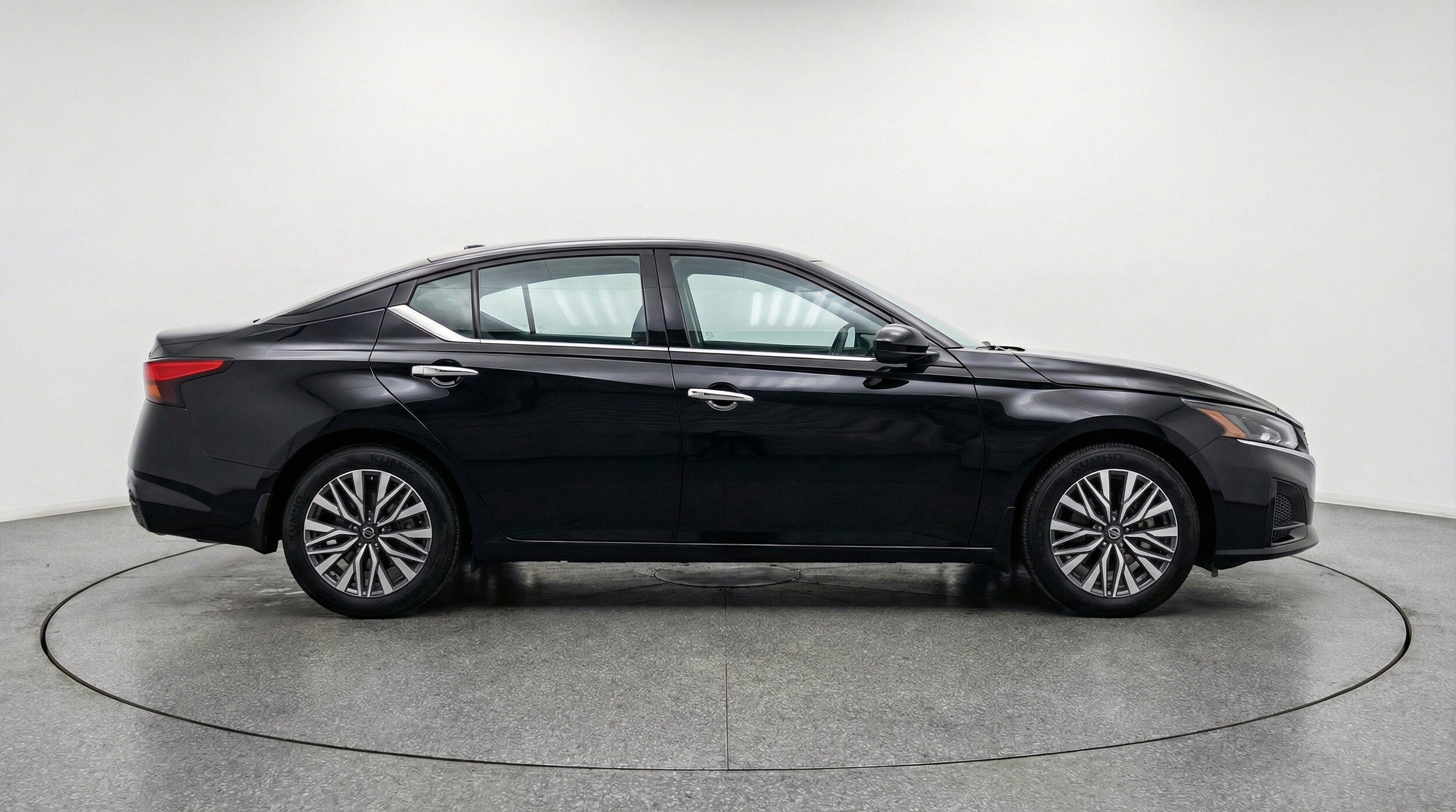Thumbnail: 2025 Nissan Altima - 11