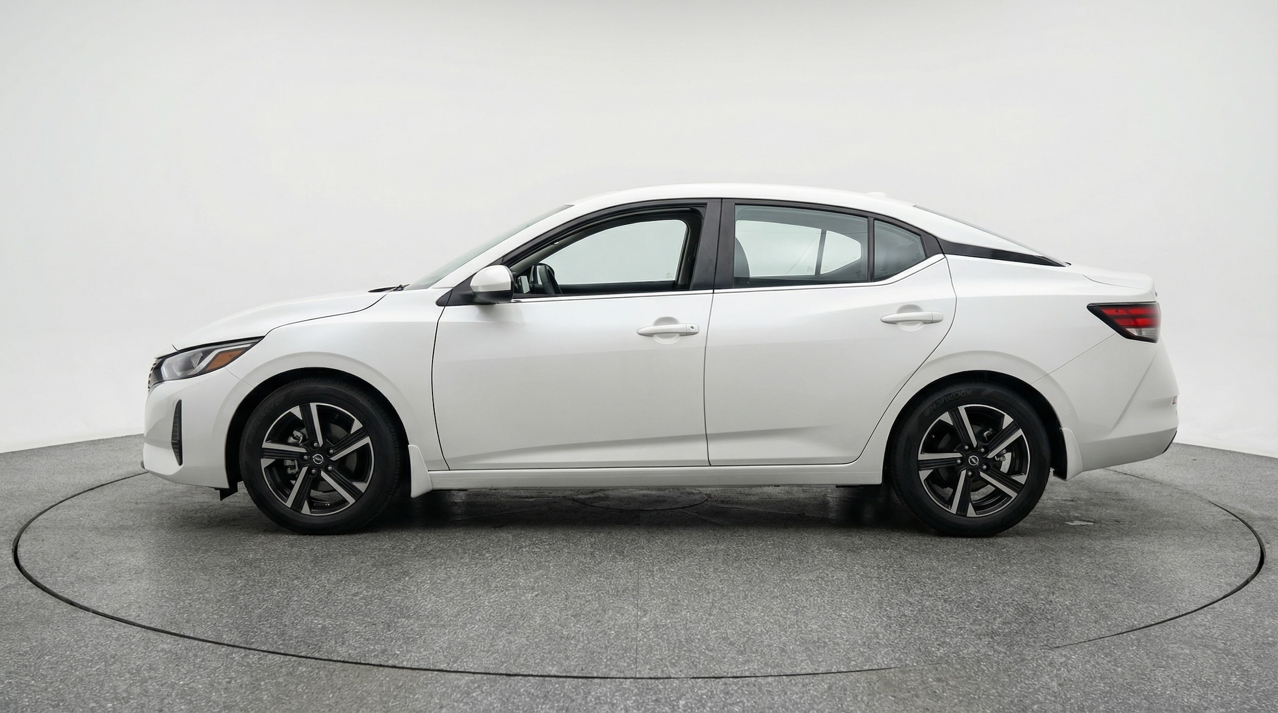 Thumbnail: 2025 Nissan Sentra - 4
