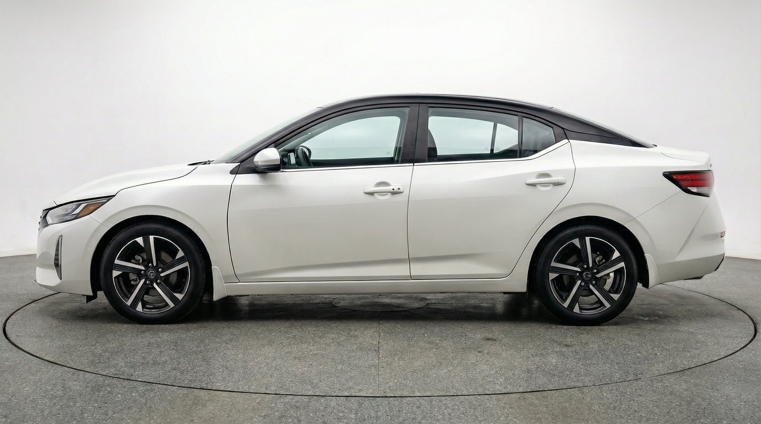 Thumbnail: 2025 Nissan Sentra - 5