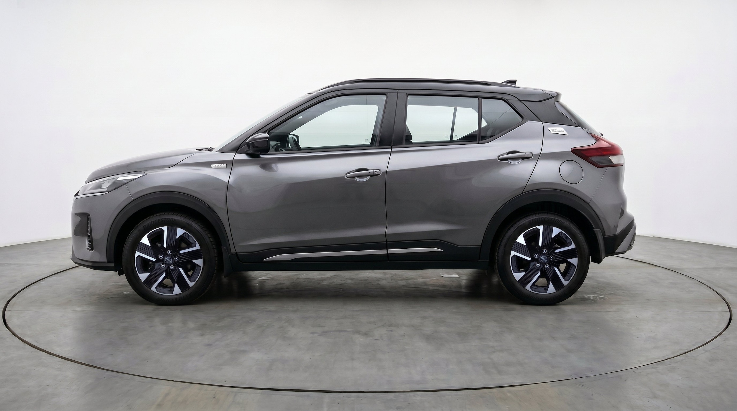 Thumbnail: 2026 Nissan Kicks - 5