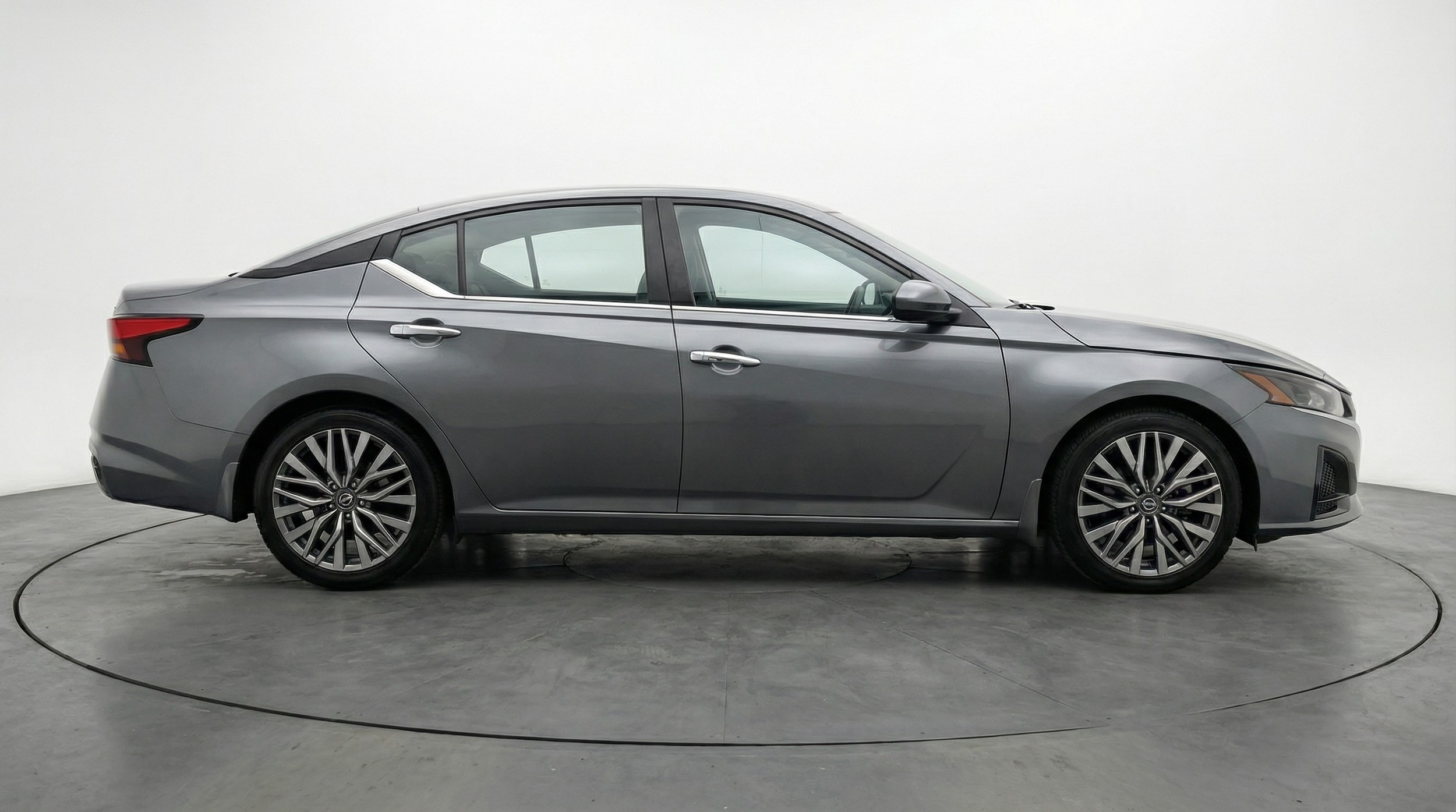 Thumbnail: 2025 Nissan Altima - 8