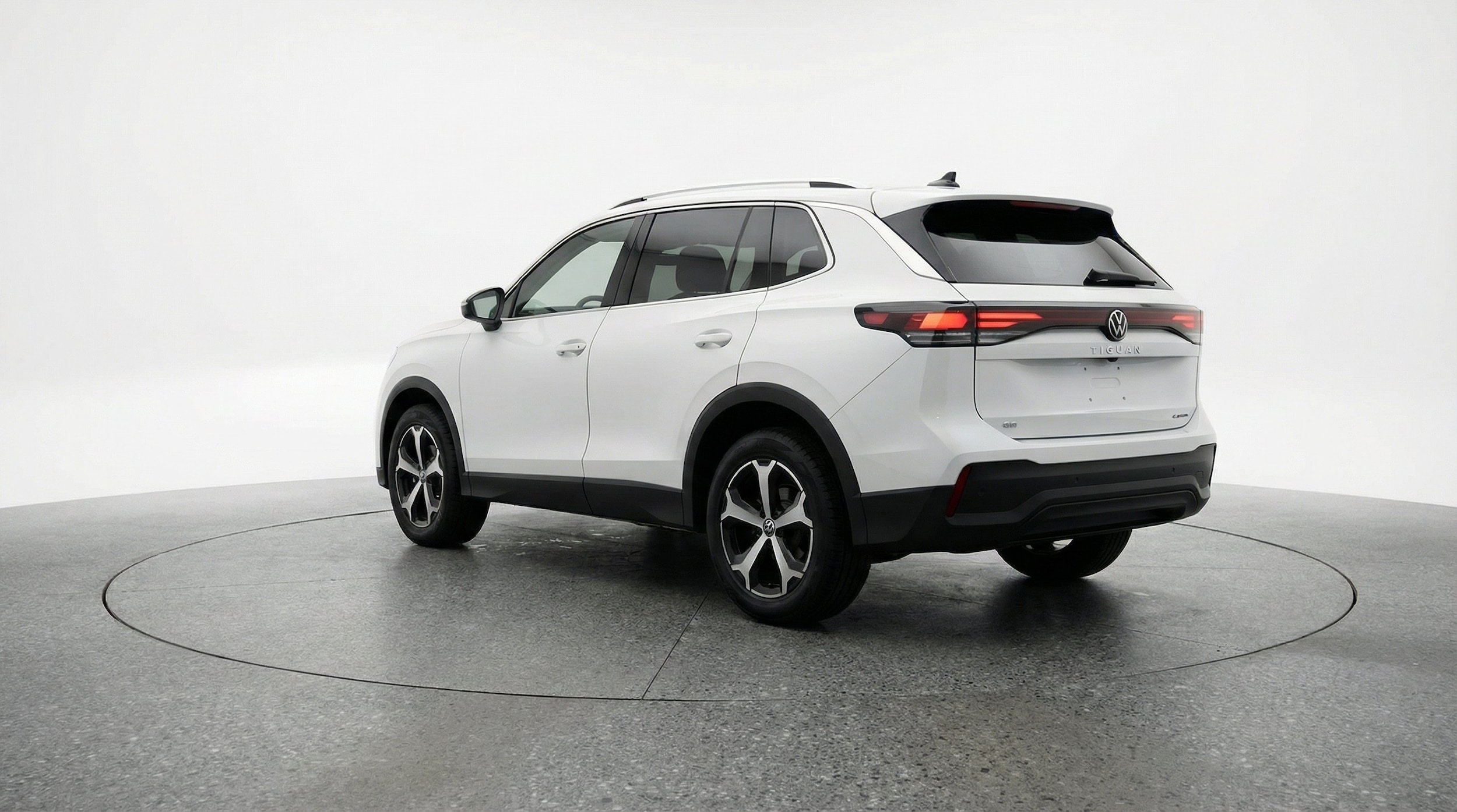 Thumbnail: 2026 Volkswagen Tiguan - 6