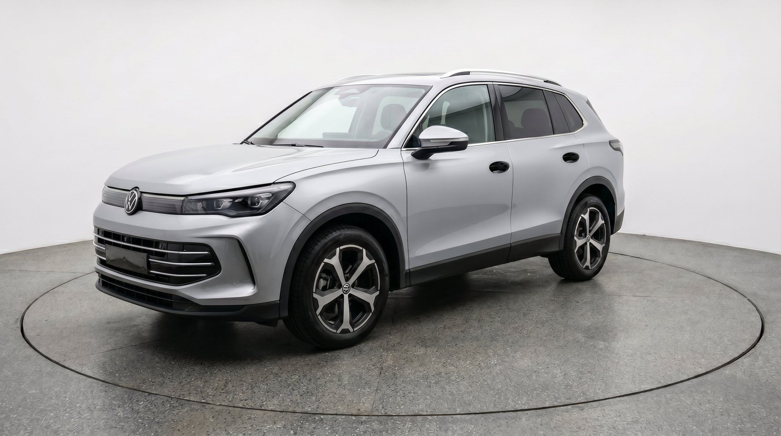 Thumbnail: 2026 Volkswagen Tiguan - 3