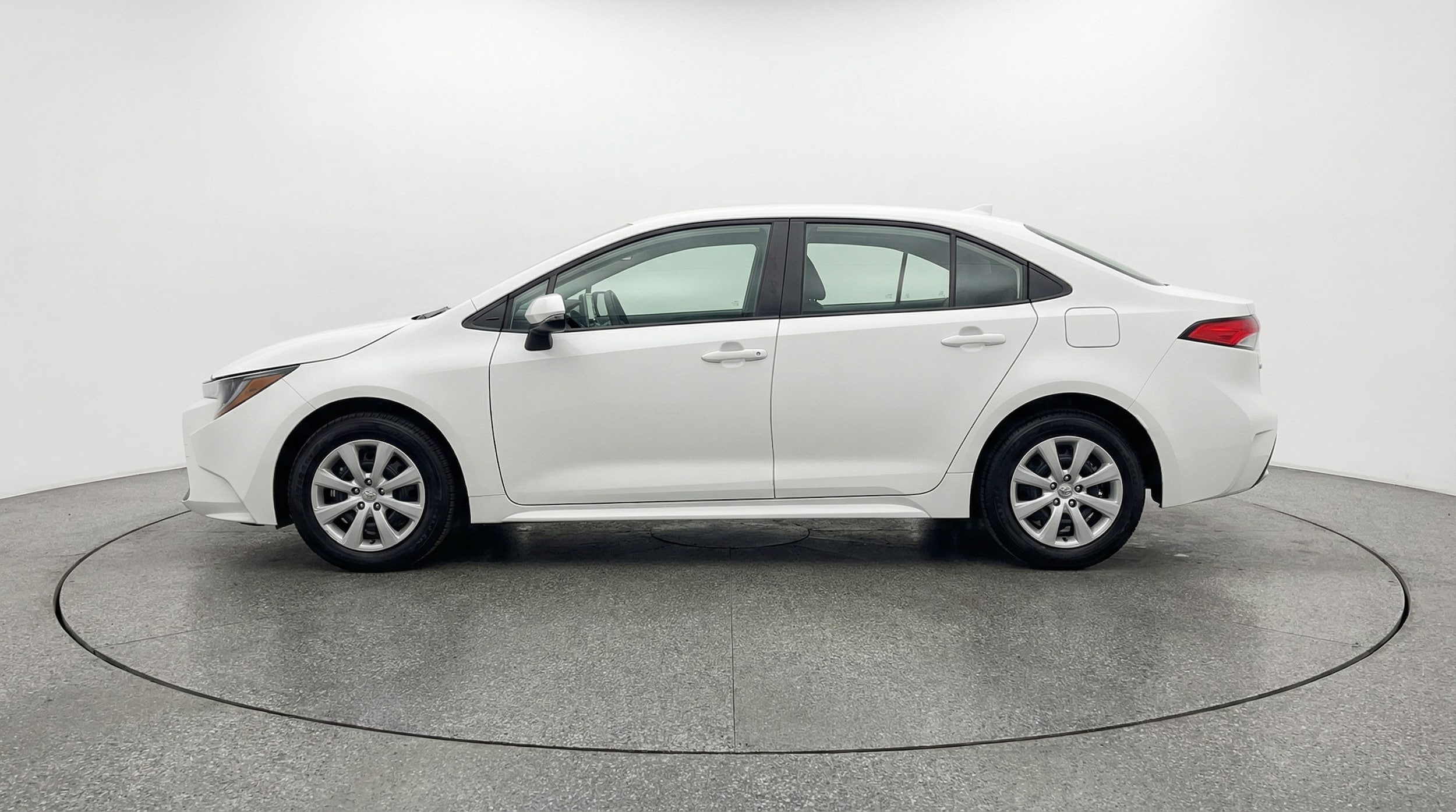 Thumbnail: 2025 Toyota Corolla - 4