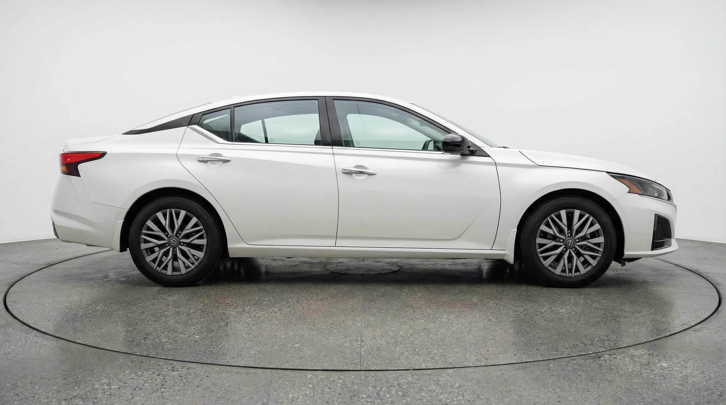 Thumbnail: 2025 Nissan Altima - 8