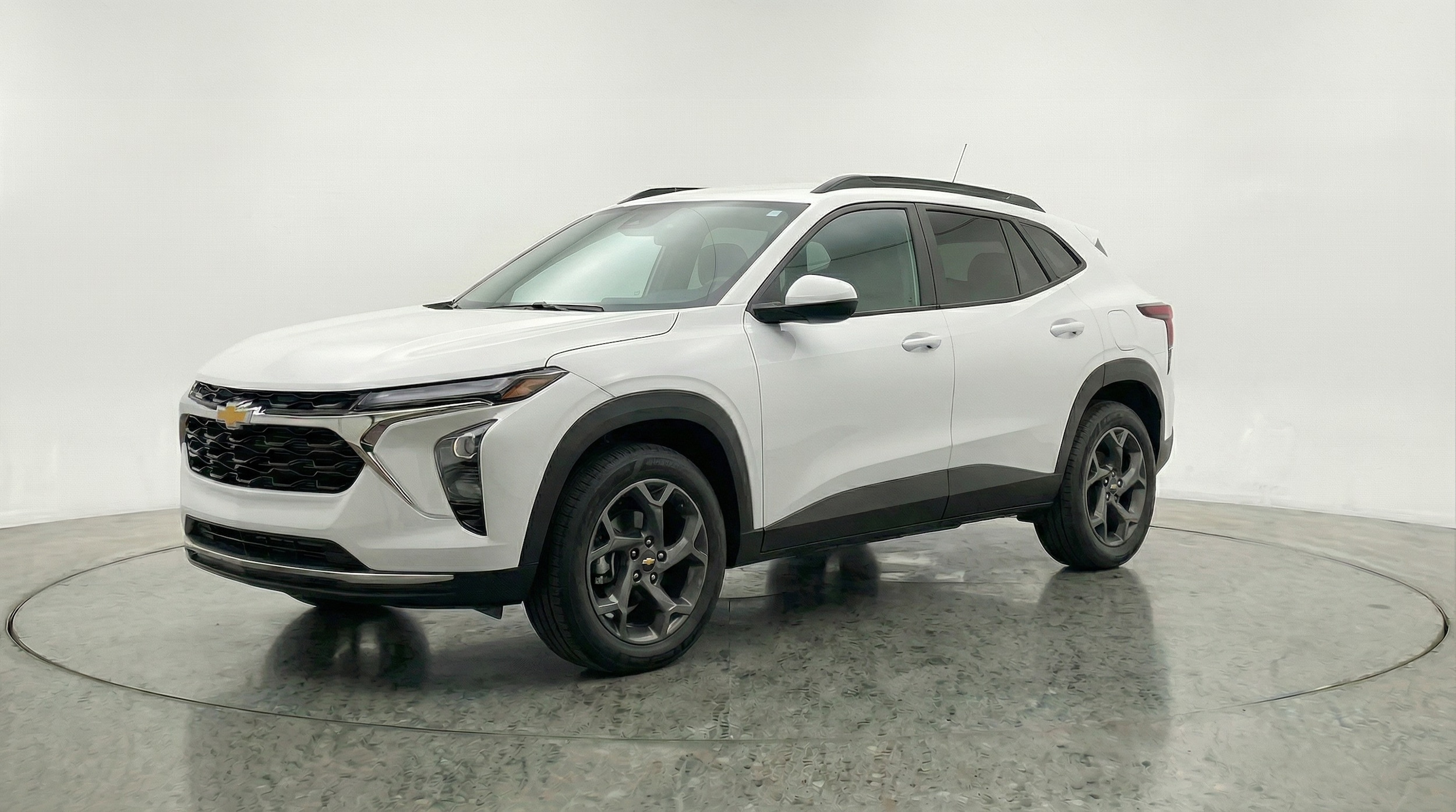 Thumbnail: 2025 Chevrolet Trax - 3