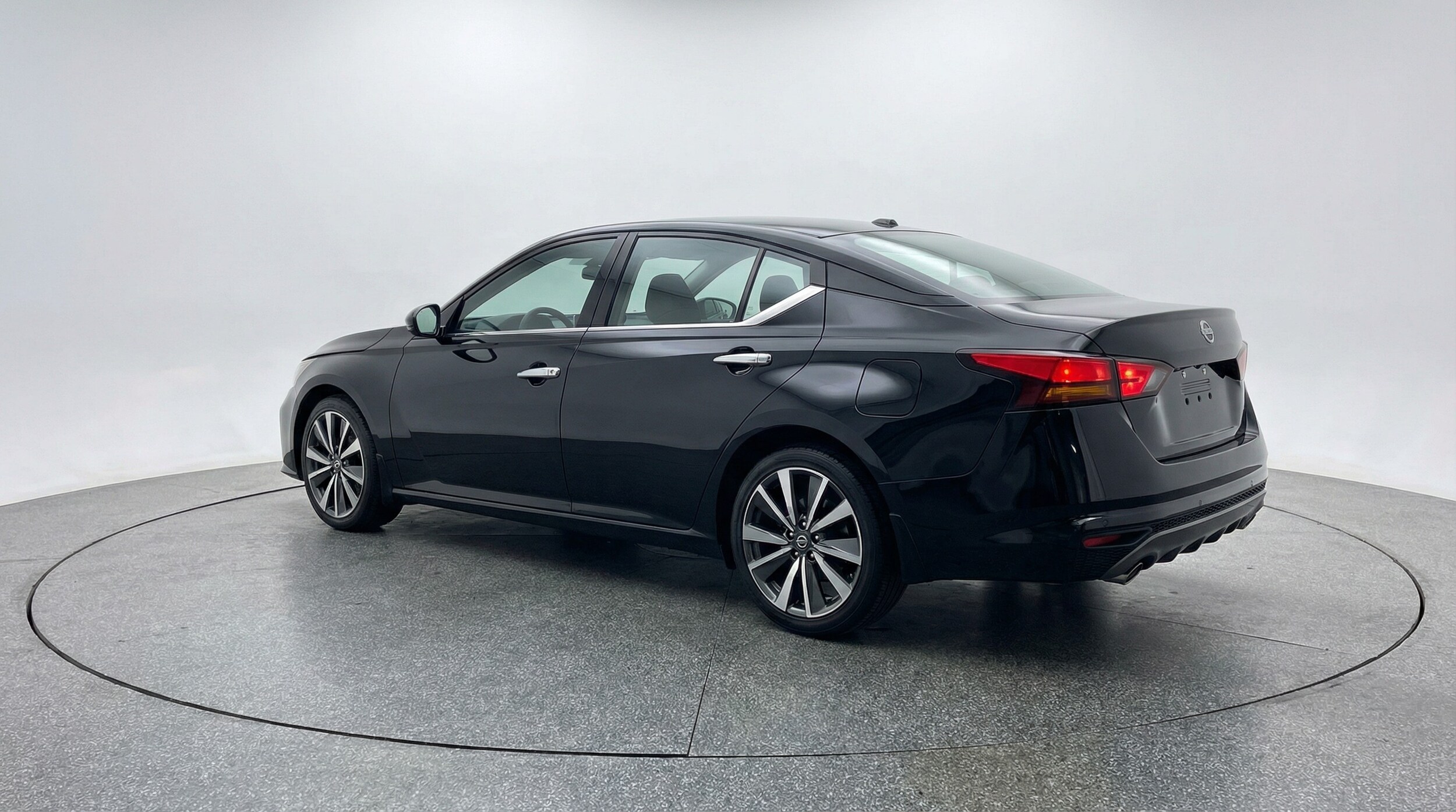 Thumbnail: 2025 Nissan Altima - 5