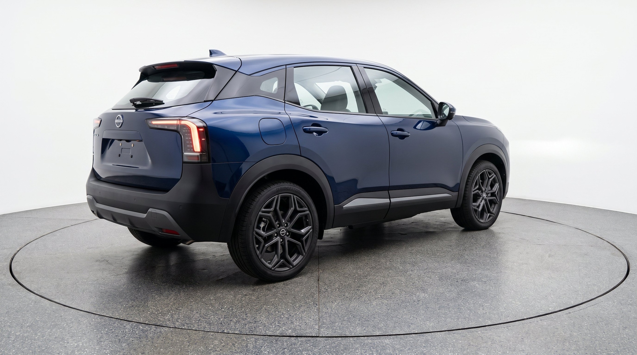 Thumbnail: 2026 Nissan Kicks - 9