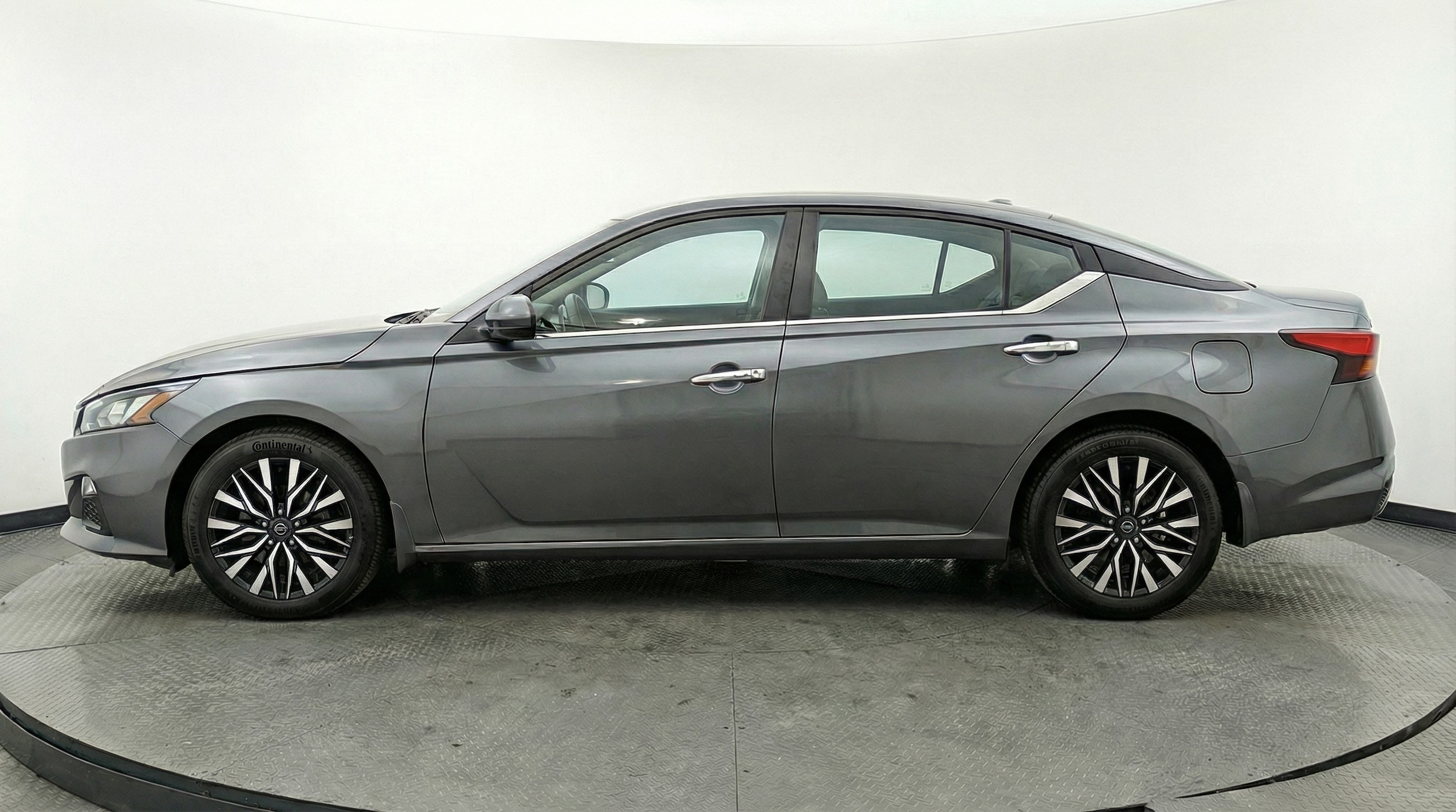 Thumbnail: 2025 Nissan Altima - 4