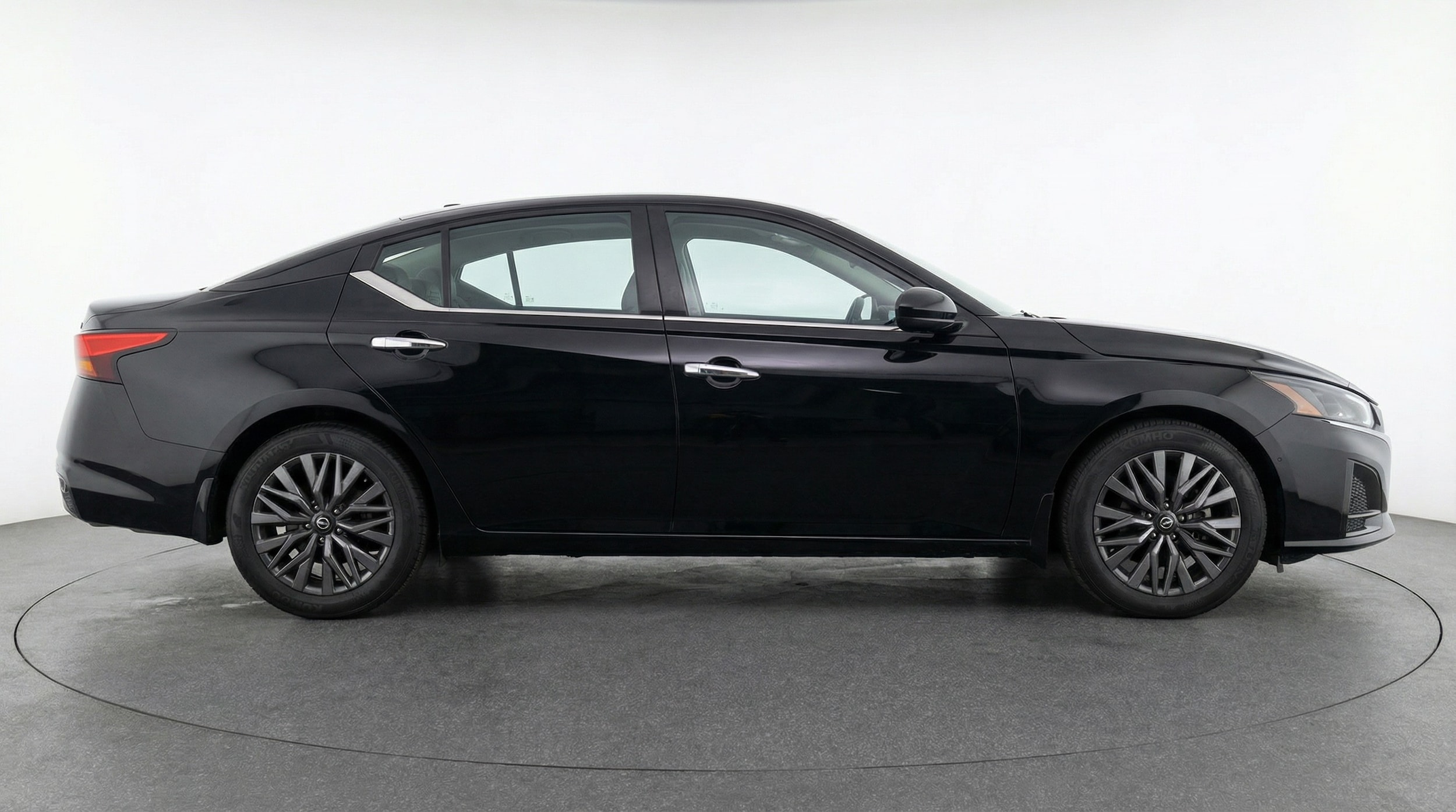 Thumbnail: 2025 Nissan Altima - 8