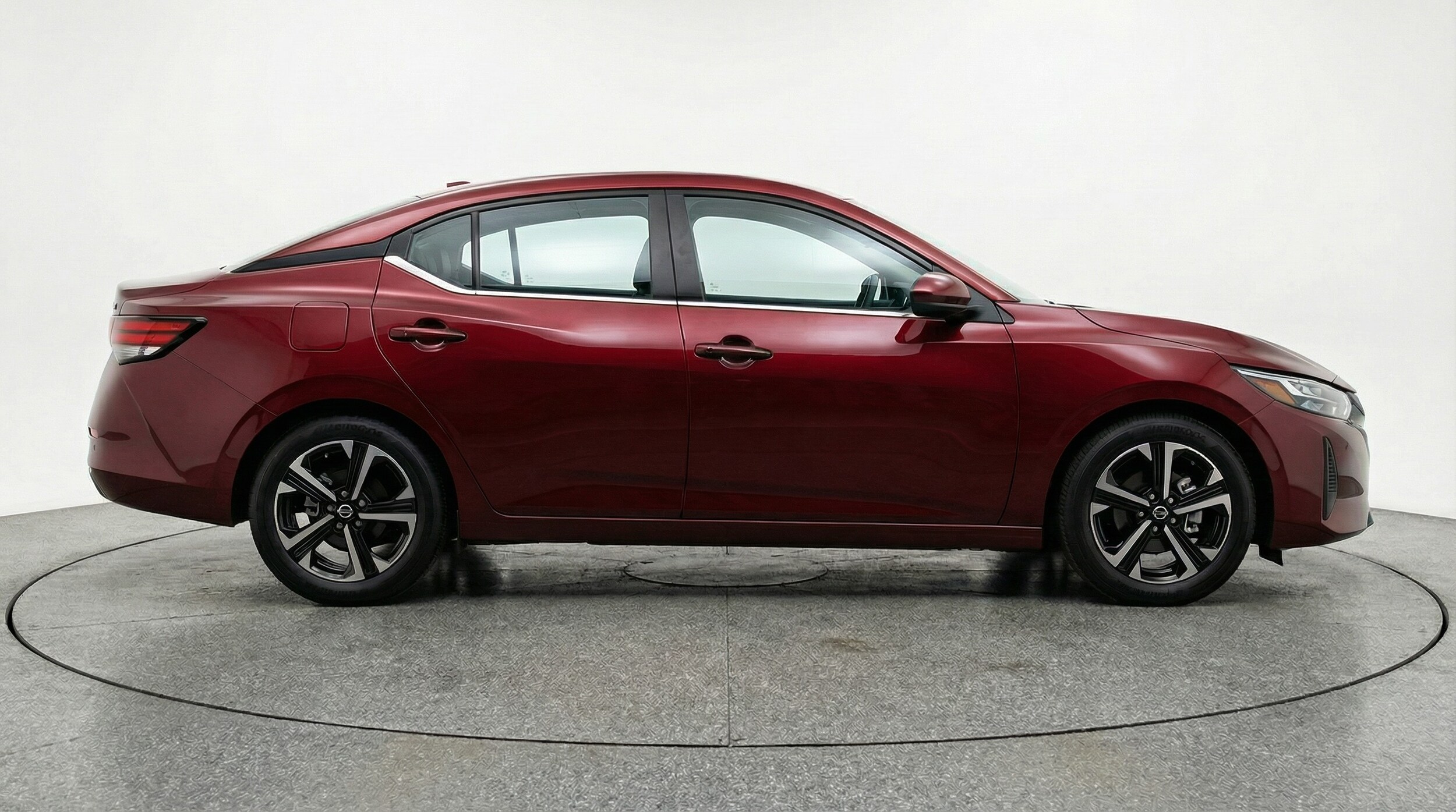 Thumbnail: 2025 Nissan Sentra - 8