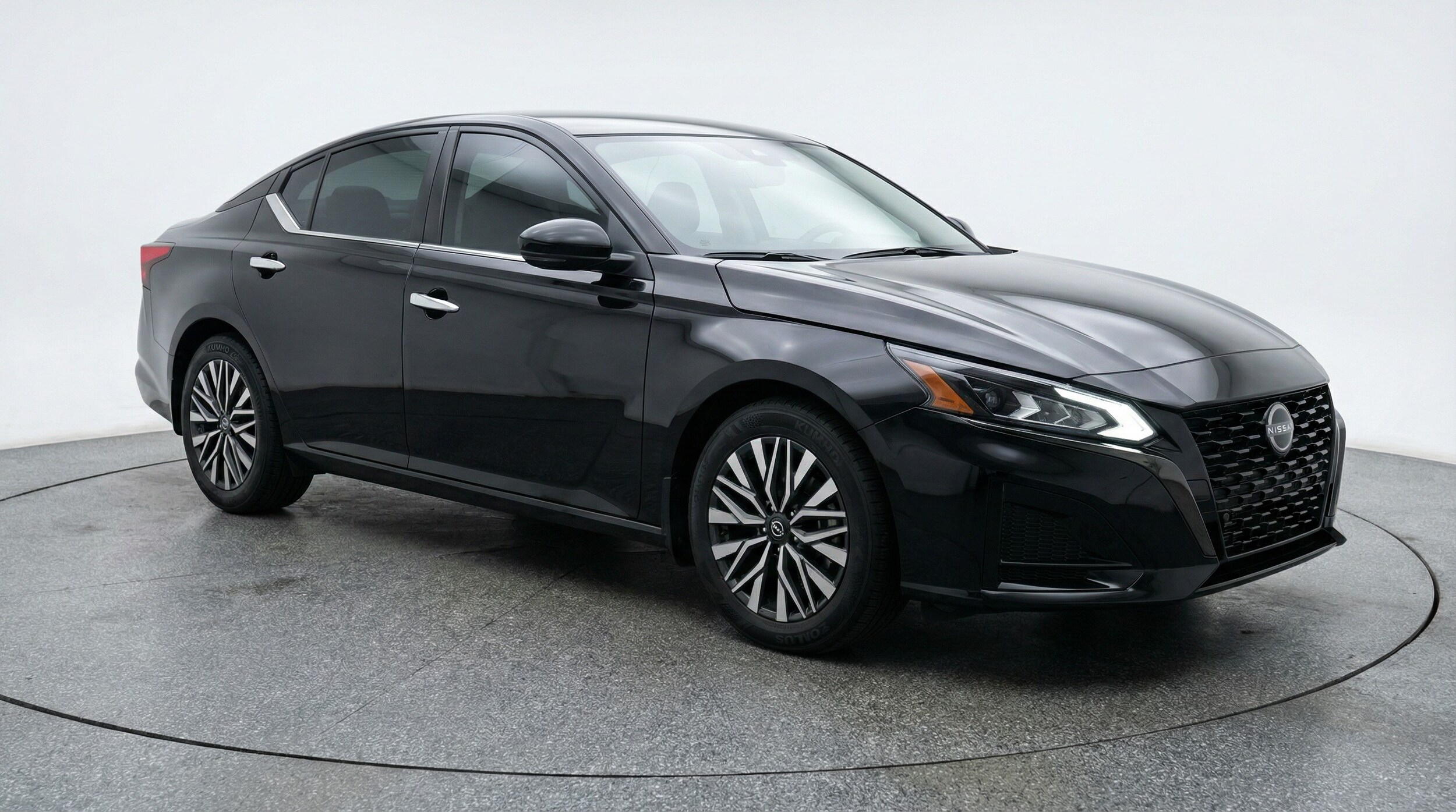 Thumbnail: 2025 Nissan Altima - 1