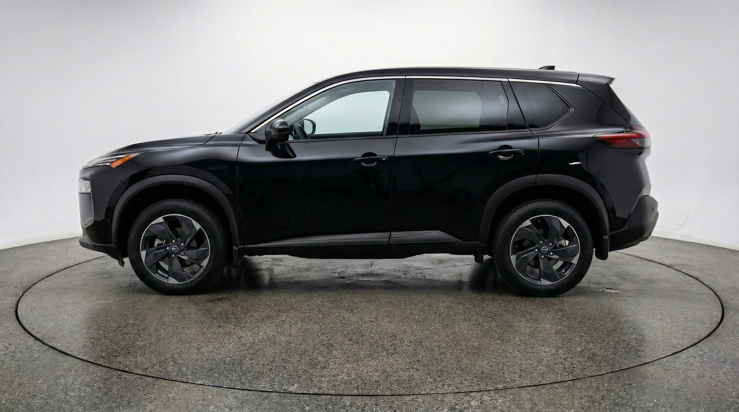 Thumbnail: 2025 Nissan Rogue - 4