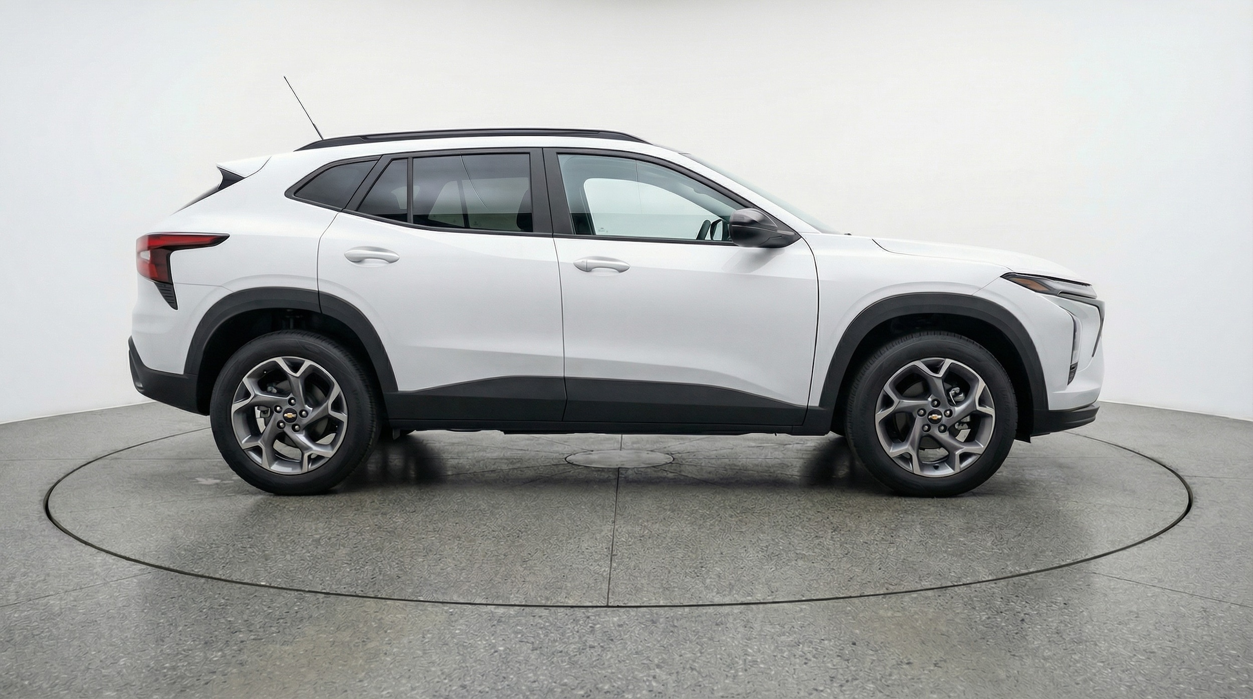 Thumbnail: 2025 Chevrolet Trax - 8