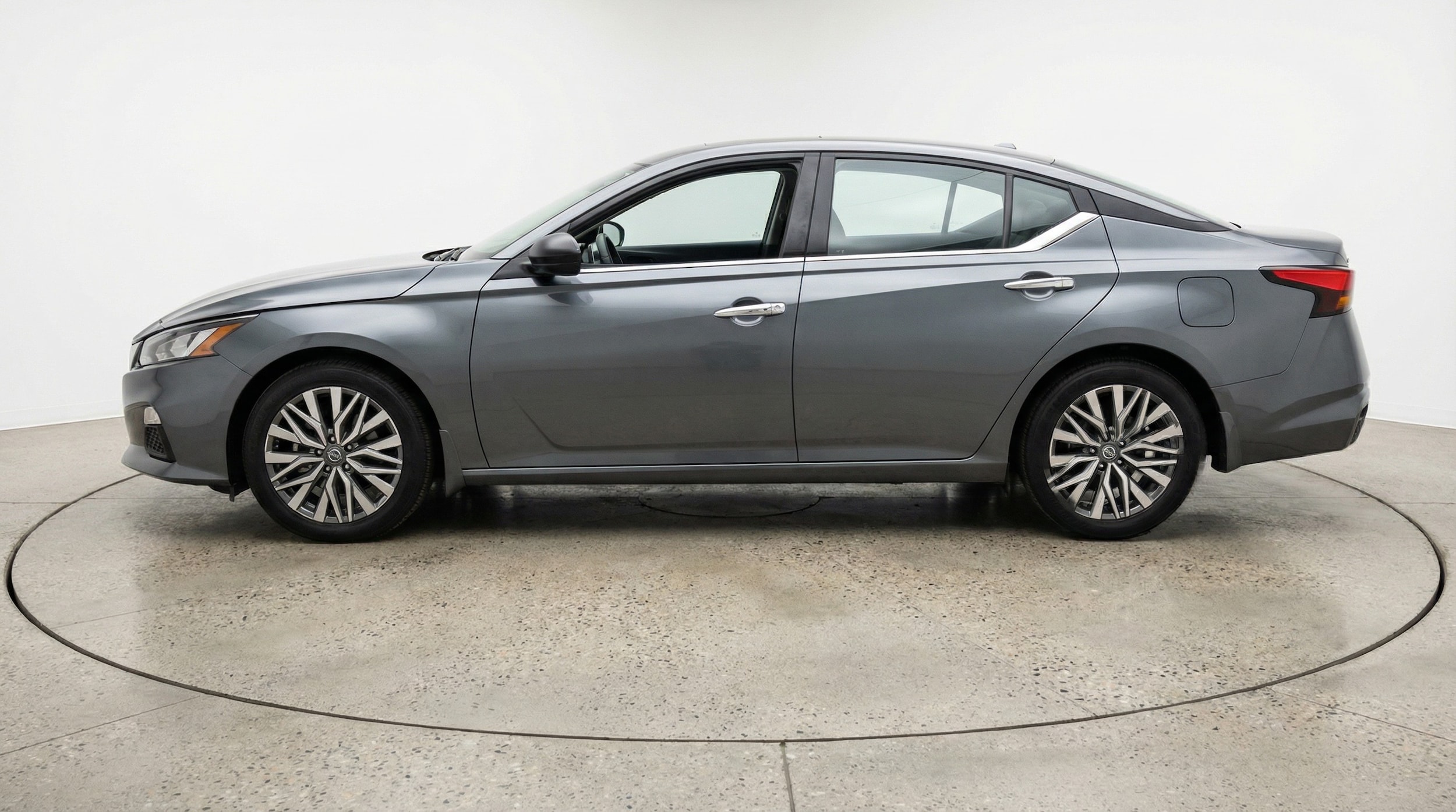 Thumbnail: 2025 Nissan Altima - 4