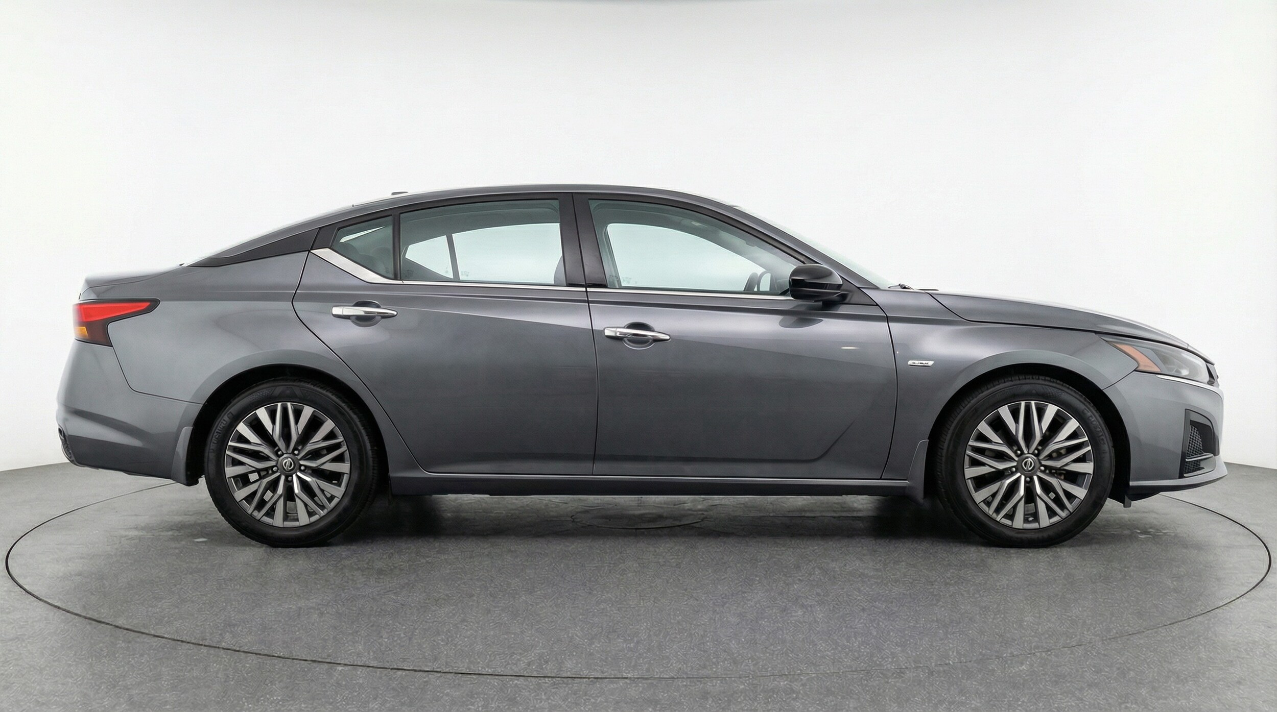 Thumbnail: 2025 Nissan Altima - 8