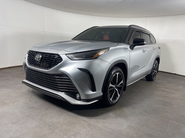 2022 Toyota Highlander XSE photo 3