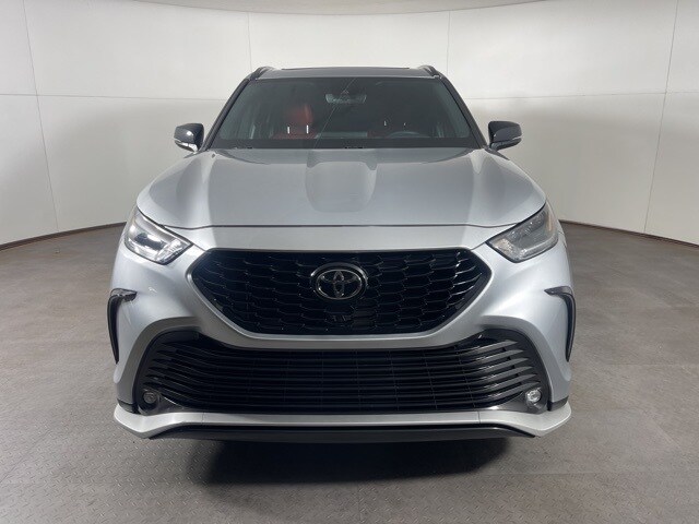 2022 Toyota Highlander XSE photo 2
