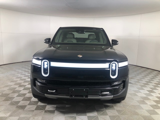 Used 2022 Rivian R1T Adventure with VIN 7FCTGAAAXNN011484 for sale in Greenwich, CT
