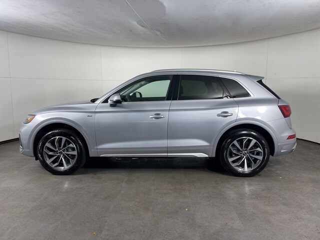 2025 Audi Q5 45 S line Premium Plus photo 2