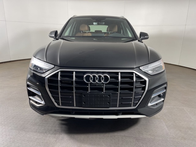 Used 2021 Audi Q5 Premium Plus with VIN WA1BAAFY7M2040394 for sale in Greenwich, CT