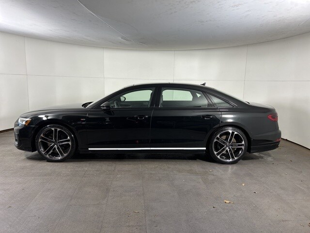 2025 Audi A8 L 55 photo 4