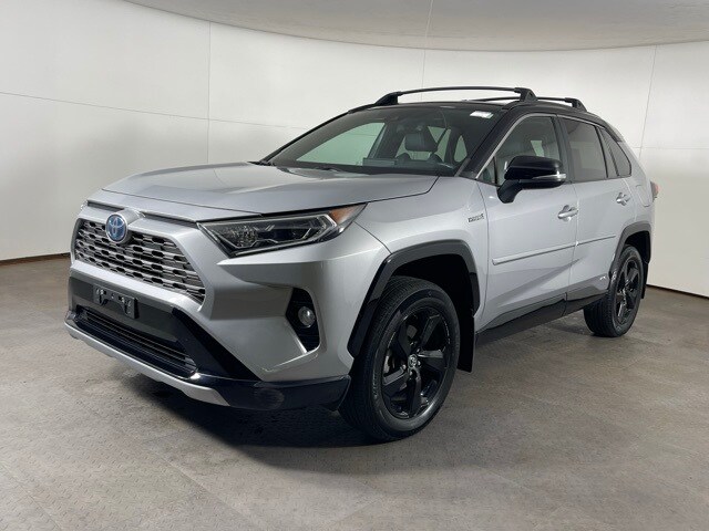 2021 Toyota RAV4 Hybrid XSE photo 2