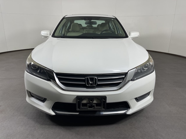 Used 2015 Honda Accord EX-L with VIN 1HGCR2F86FA138626 for sale in Greenwich, CT