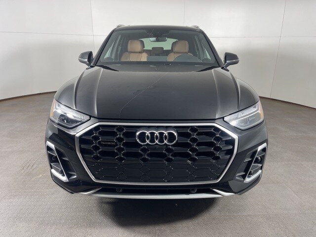 2025 Audi Q5 45 S line Premium Plus photo 2