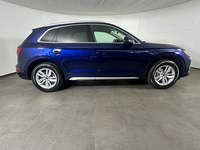 2022 Audi Q5 45 S line Premium photo 2