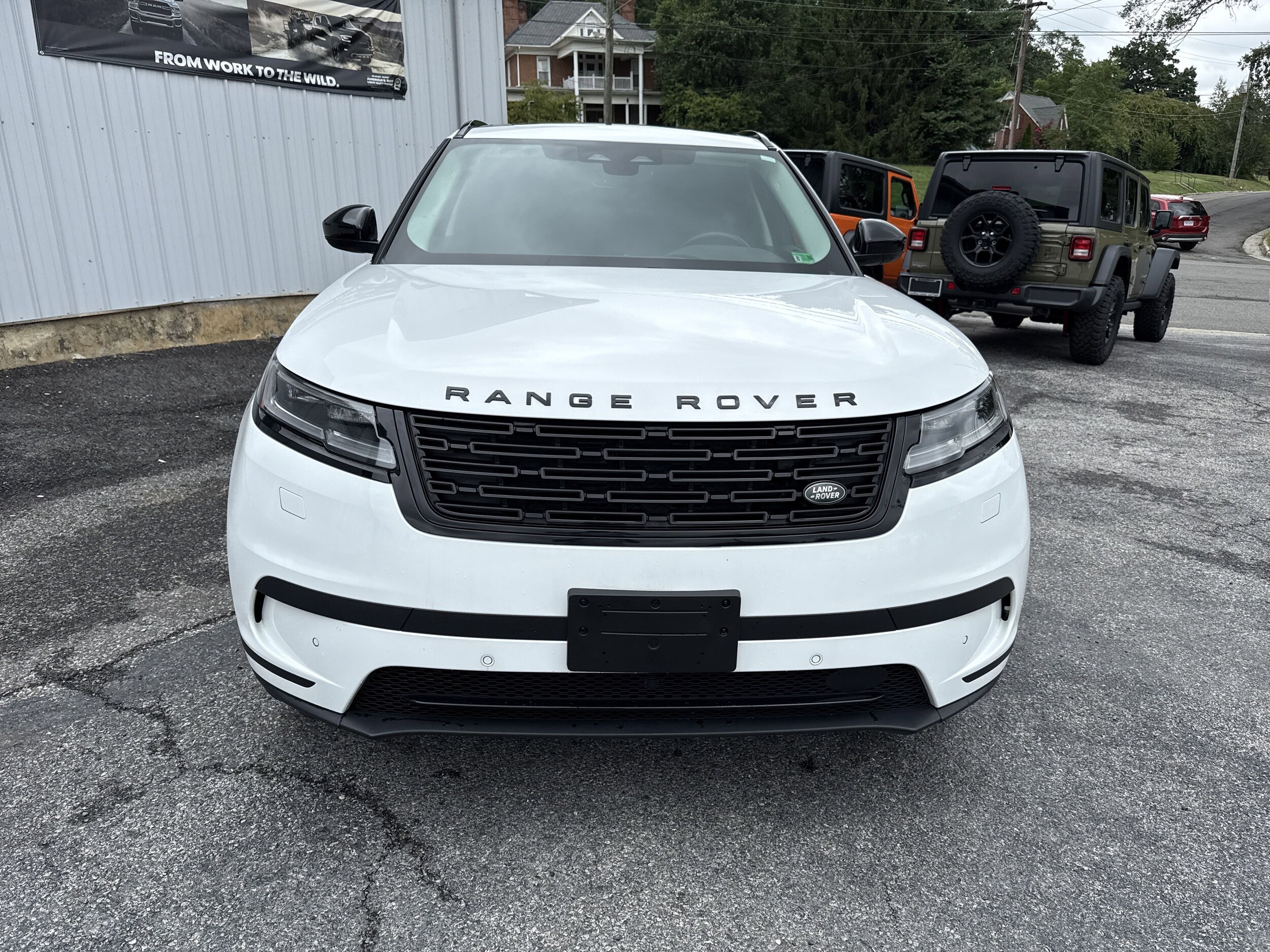 2024 Land Rover Range Rover Velar P250 S photo 2