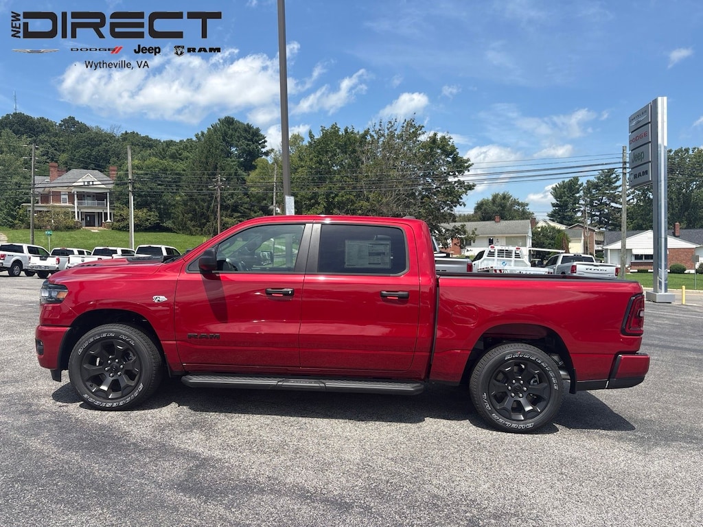 New 2026 Ram 1500 Express Crew Cab 4x4 5'7 Box Pickup